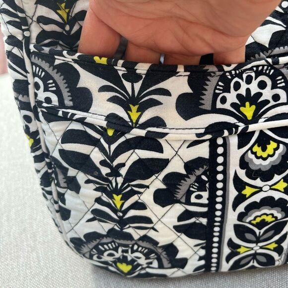Vera Bradley, black&white w/neon yellow petals crossbody purse,adjustable handle - Picture 5 of 14